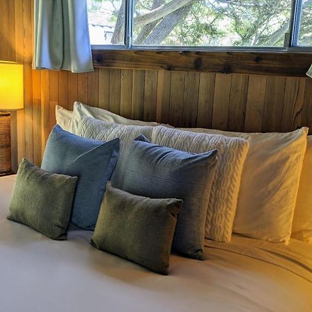 The Andiron Seaside Inn & Cabins Little River Экстерьер фото