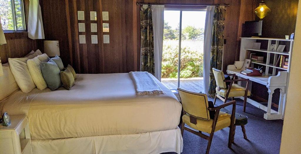 The Andiron Seaside Inn & Cabins Little River Экстерьер фото