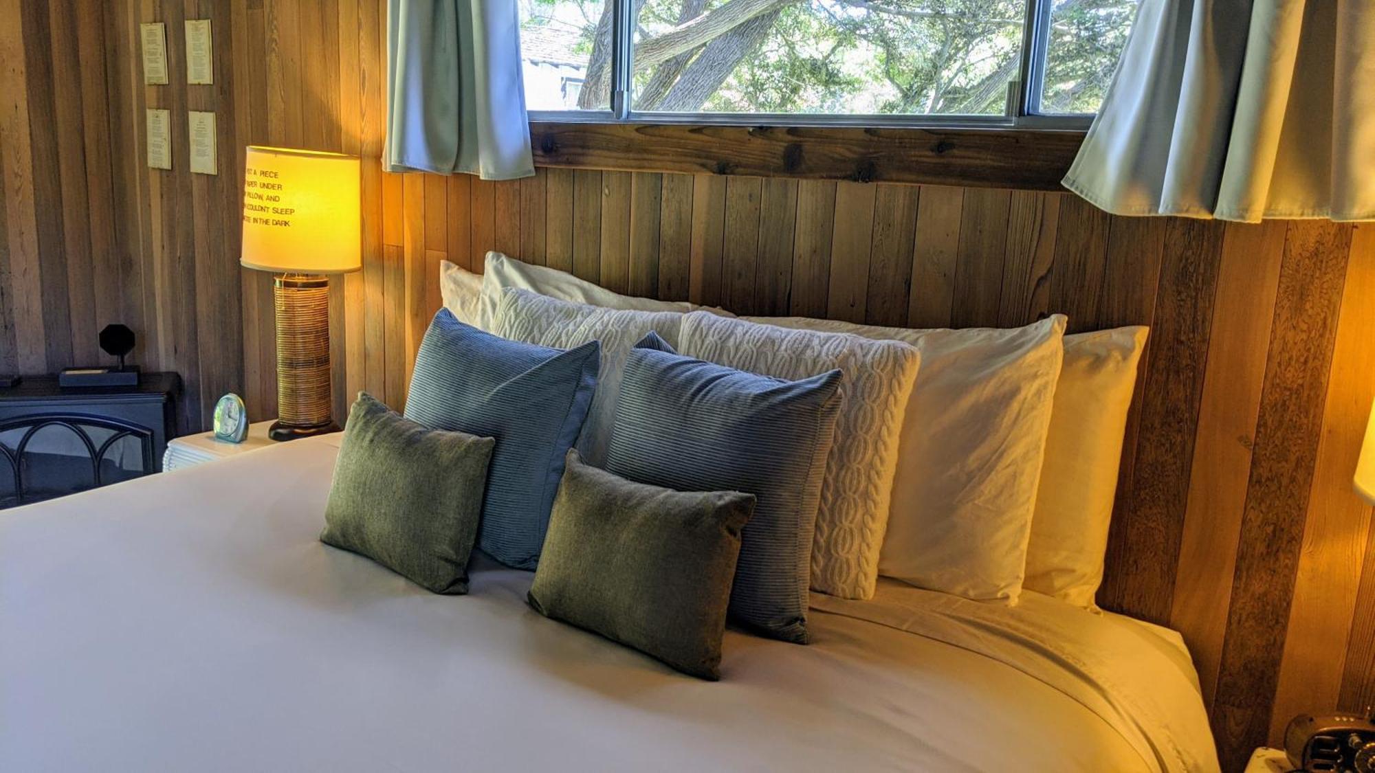 The Andiron Seaside Inn & Cabins Little River Экстерьер фото